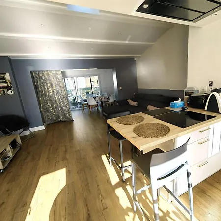 T3 Climatisee Pour 6 Pers Avec Terrasses, A 400m De La - Fr-1-607-186 Feriehus