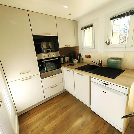 T3 Climatisee Pour 6 Pers Avec Terrasses, A 400m De La - Fr-1-607-186 Holiday home
