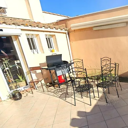 T3 Climatisee Pour 6 Pers Avec Terrasses, A 400m De La - Fr-1-607-186 Holiday home Agde